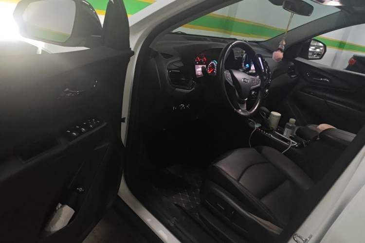 Used Chevrolet Equinox 2021 535T Yujie Edition Driver Seat