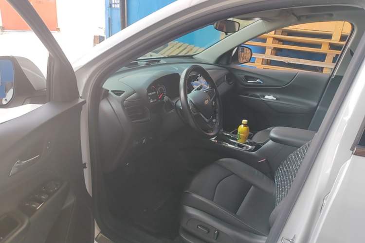 Used Chevrolet Equinox 2021 535T Yujie Edition Driver Seat