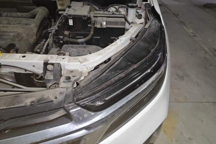 Used Chevrolet Equinox 2021 535T Chijie Edition Engine Bay Left