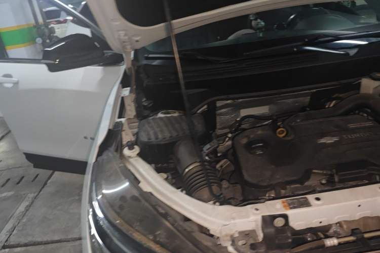 Used Chevrolet Equinox 2021 535T Yujie Edition Engine Bay Right
