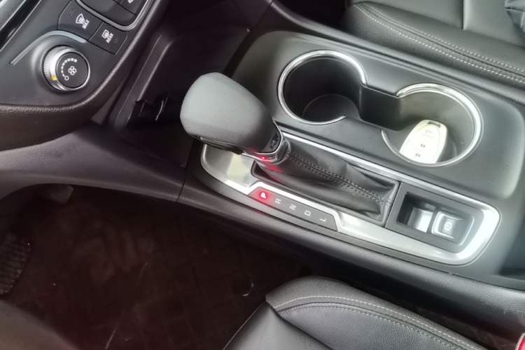 Used Chevrolet Equinox 2021 535T Chijie Edition Gear Lever