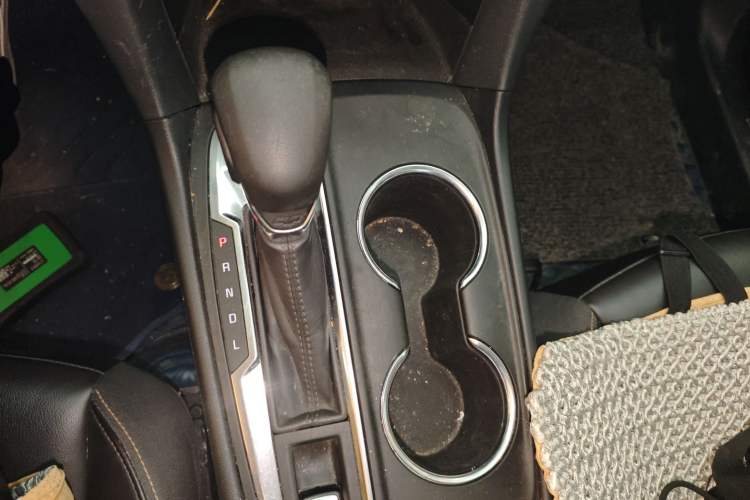 Used Chevrolet Equinox 2021 535T Chijie Edition Gear Lever