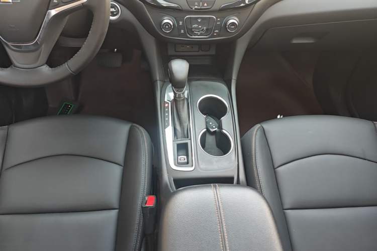 Used Chevrolet Equinox 2021 535T Chijie Edition Gear Lever