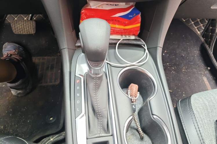 Used Chevrolet Equinox 2021 535T Chijie Edition Gear Lever