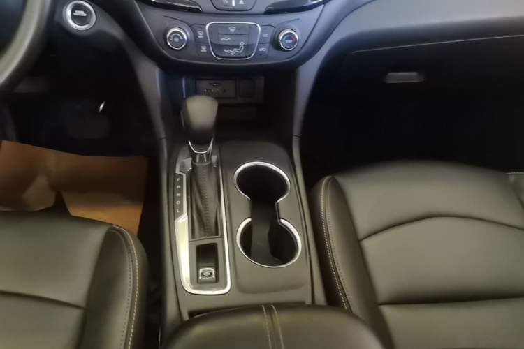 Used Chevrolet Equinox 2021 535T Chijie Edition Gear Lever