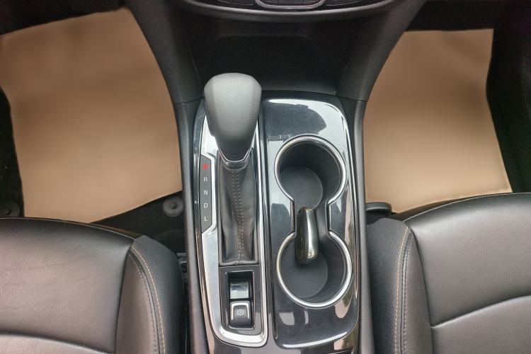 Used Chevrolet Equinox 2021 535T Yujie Edition Gear Lever