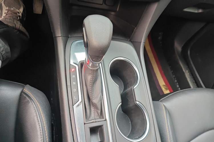 Used Chevrolet Equinox 2021 535T Chijie Edition Gear Lever