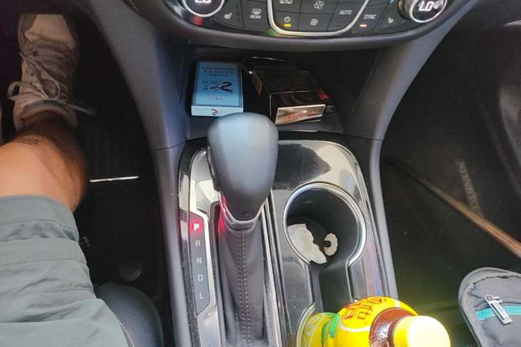 Used Chevrolet Equinox 2021 535T Yujie Edition Gear Lever