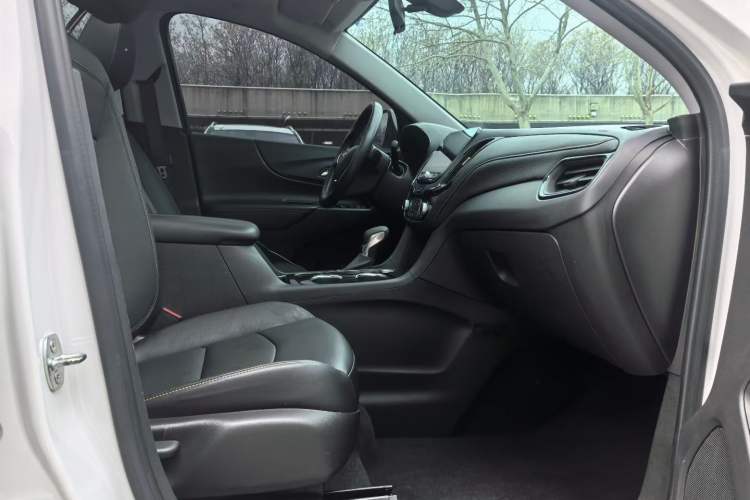 Used Chevrolet Equinox 2021 535T Yujie Edition Interior 4