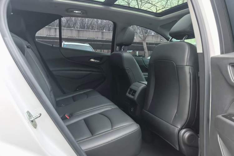 Used Chevrolet Equinox 2021 535T Yujie Edition Interior 5