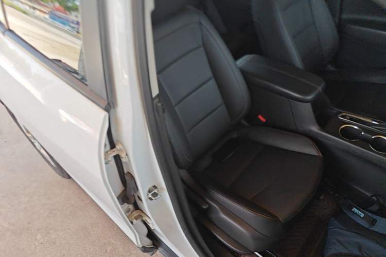 Used Chevrolet Equinox 2021 535T Chijie Edition Right Front Seat