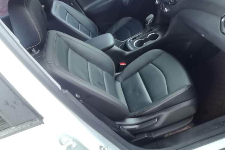 Used Chevrolet Equinox 2021 535T Chijie Edition Right Front Seat