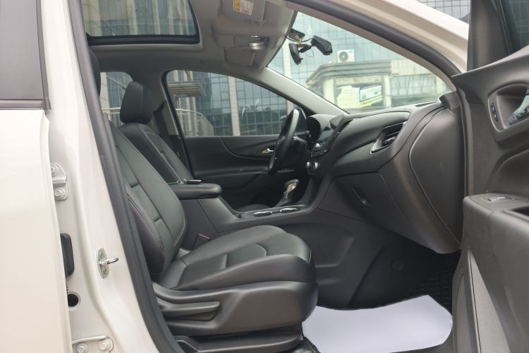 Used Chevrolet Equinox 2021 535T Chijie Edition Right Front Seat