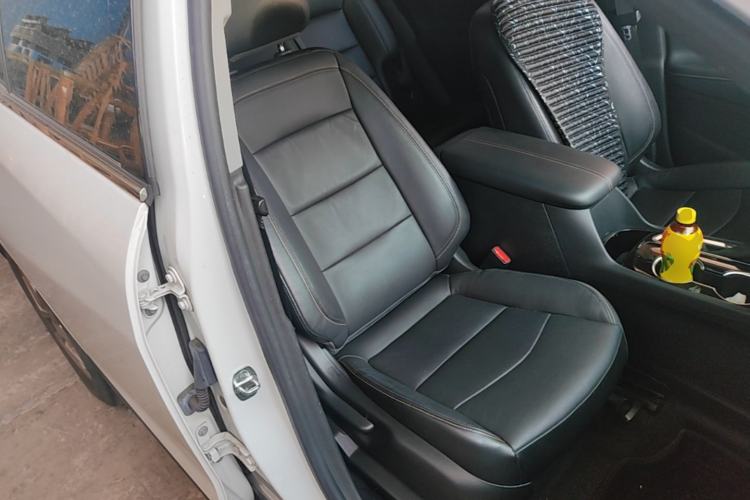 Used Chevrolet Equinox 2021 535T Yujie Edition Right Front Seat