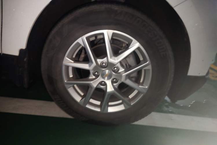 Used Chevrolet Equinox 2021 535T Chijie Edition Right Front Wheel Hub