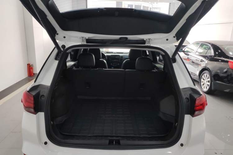 Used Chevrolet Equinox 2021 535T Yujie Edition Trunk