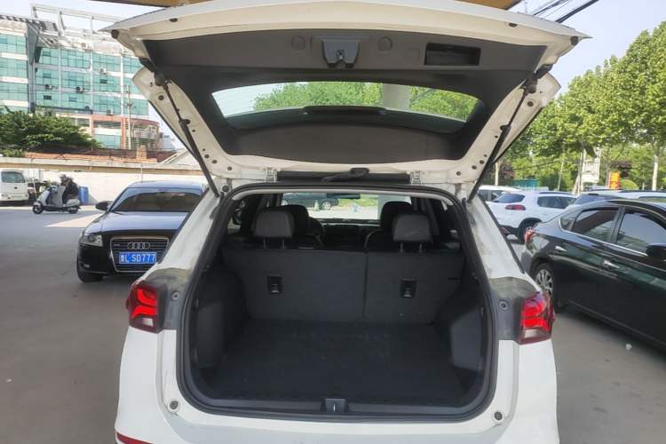Used Chevrolet Equinox 2021 535T Chijie Edition Trunk