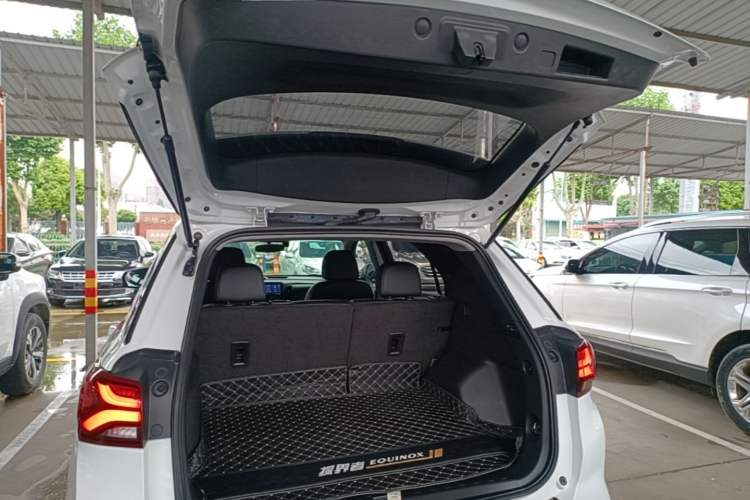 Used Chevrolet Equinox 2021 535T Chijie Edition Trunk