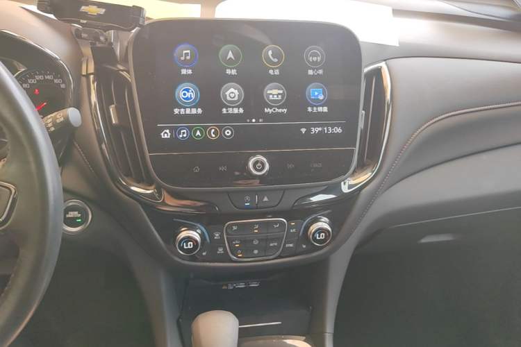 Used Chevrolet Equinox 2022 Mild Hybrid 550T RS Smart Boundary-Setting Edition Audio And AC Panel
