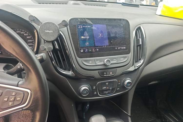 Used Chevrolet Equinox 2022 535T Chijie Edition Audio And AC Panel