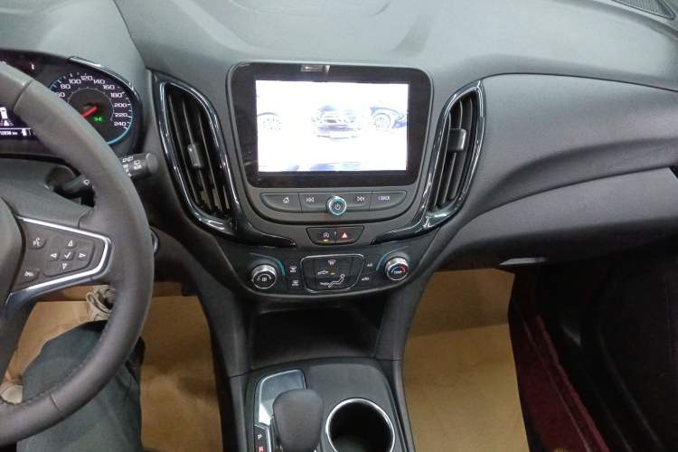 Used Chevrolet Equinox 2022 535T Chijie Edition Audio And AC Panel