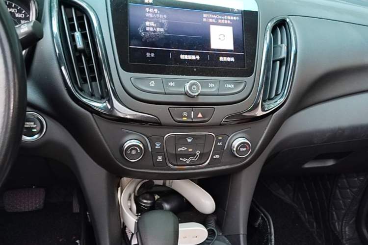 Used Chevrolet Equinox 2022 535T Chijie Edition Audio And AC Panel