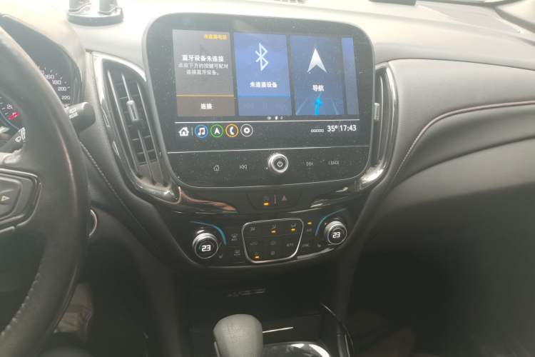 Used Chevrolet Equinox 2022 Mild Hybrid 550T RS Smart Boundary-Setting Edition Audio And AC Panel