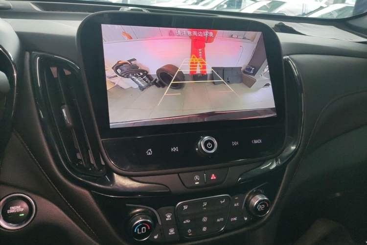 Used Chevrolet Equinox 2022 Mild Hybrid 550T RS Smart Boundary-Setting Edition Audio And AC Panel
