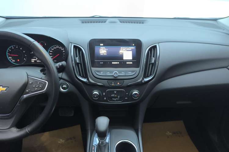Used Chevrolet Equinox 2022 535T Chijie Edition Audio And AC Panel