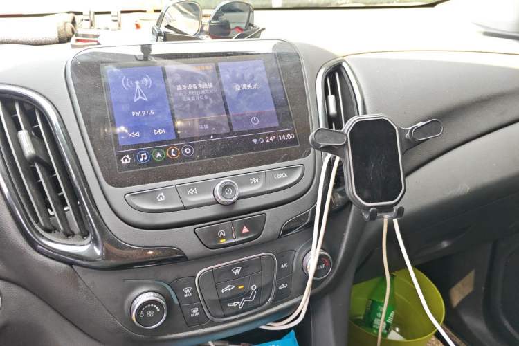 Used Chevrolet Equinox 2022 535T Chijie Edition Audio And AC Panel