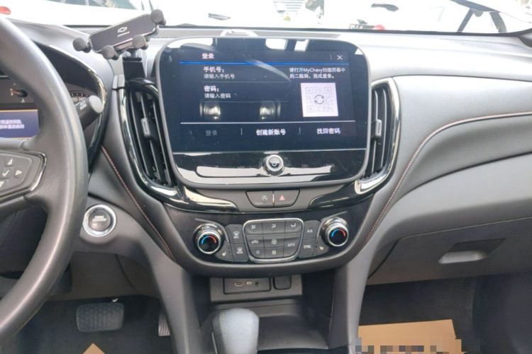 Used Chevrolet Equinox 2022 Light Hybrid 550T RS All-Wheel-Drive Smart Boundary Edition Audio And AC Panel