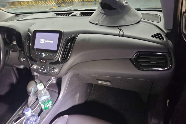 Used Chevrolet Equinox 2022 535T Chijie Edition Audio And AC Panel