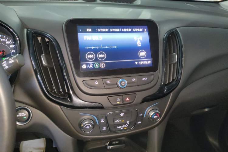 Used Chevrolet Equinox 2022 535T Chijie Edition Audio And AC Panel