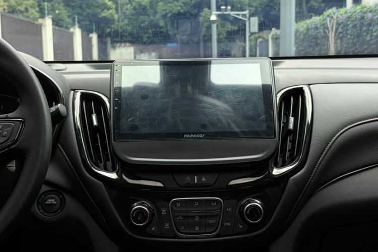 Used Chevrolet Equinox 2022 Mild Hybrid 550T RS Smart Boundary-Setting Edition Audio And AC Panel