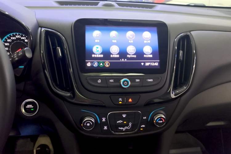 Used Chevrolet Equinox 2022 535T Chijie Edition Audio And AC Panel