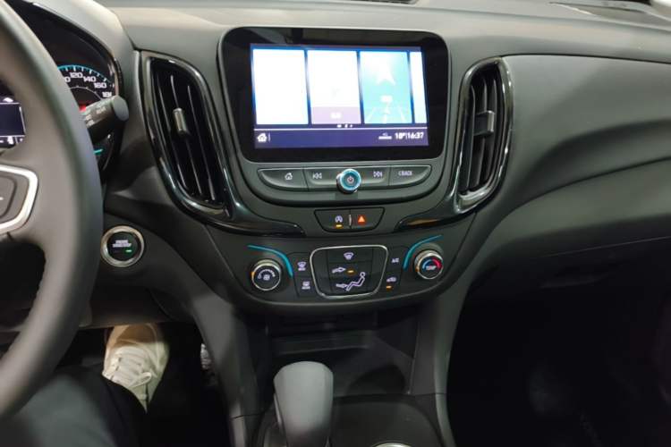 Used Chevrolet Equinox 2022 535T Chijie Edition Audio And AC Panel