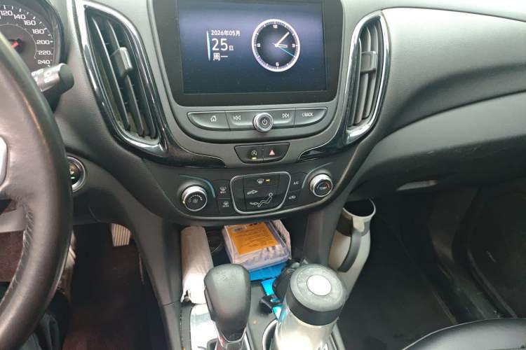 Used Chevrolet Equinox 2022 535T Chijie Edition Audio And AC Panel