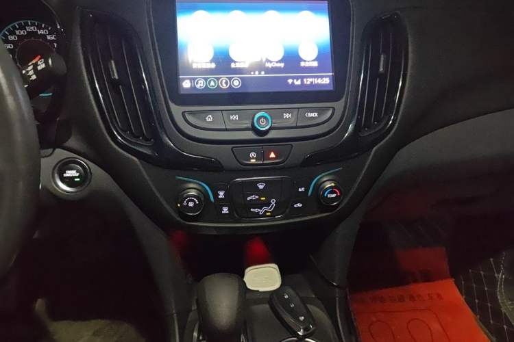 Used Chevrolet Equinox 2022 535T Chijie Edition Audio And AC Panel