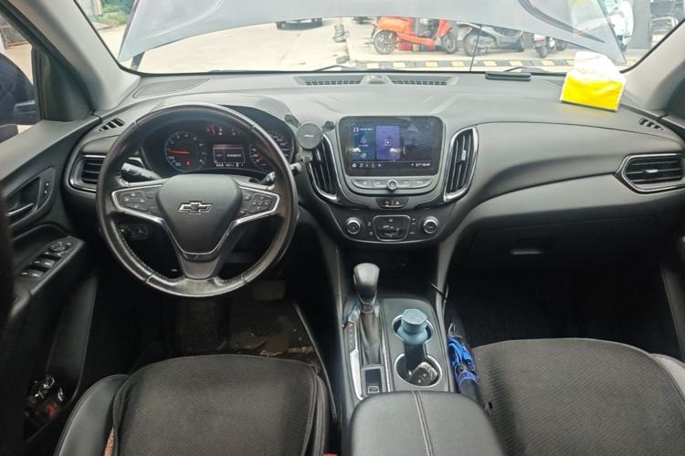 Used Chevrolet Equinox 2022 535T Chijie Edition Center Console