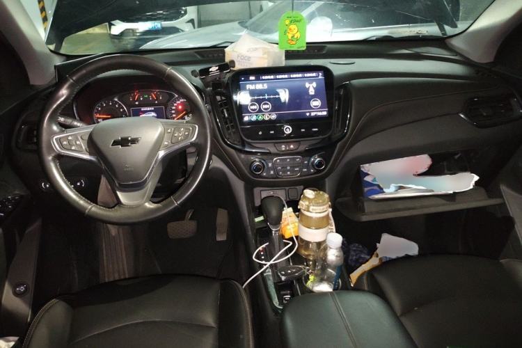 Used Chevrolet Equinox 2022 535T YuJie Edition Center Console
