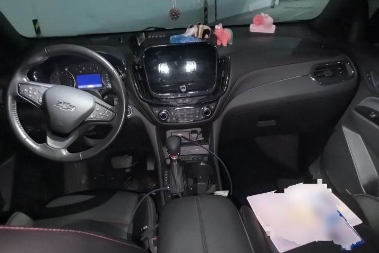 Used Chevrolet Equinox 2022 Mild Hybrid 550T RS Four-Wheel Drive Intelligent Guardian Edition Center Console