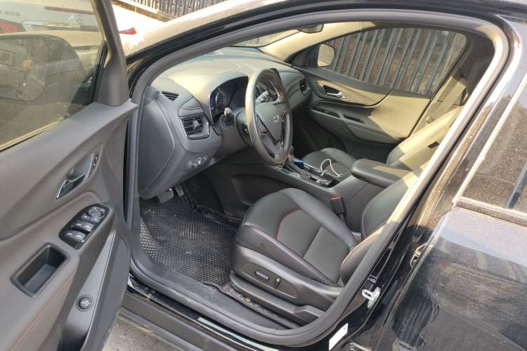 Used Chevrolet Equinox 2022 Mild Hybrid 550T RS Smart Boundary-Setting Edition Driver Seat