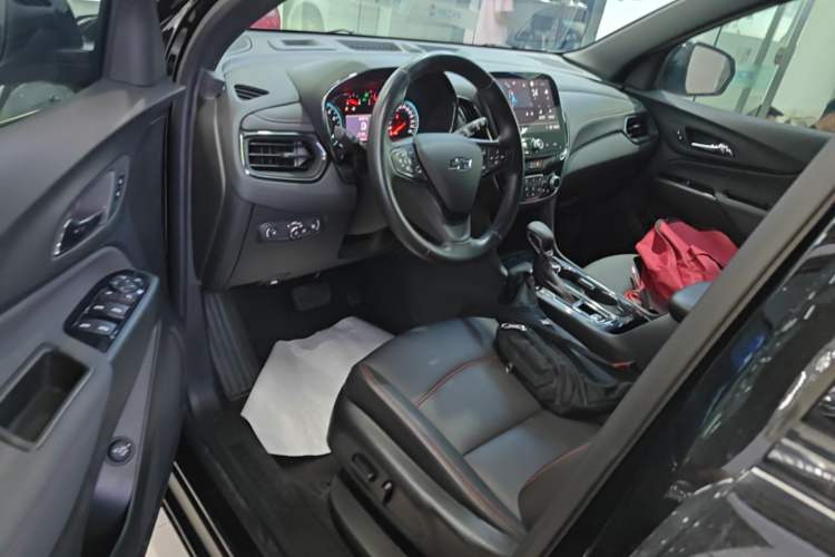 Used Chevrolet Equinox 2022 Mild Hybrid 550T RS Smart Boundary-Setting Edition Driver Seat