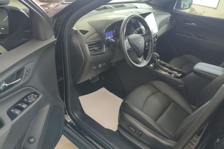 Used Chevrolet Equinox 2022 Mild Hybrid 550T RS Smart Boundary-Setting Edition Driver Seat
