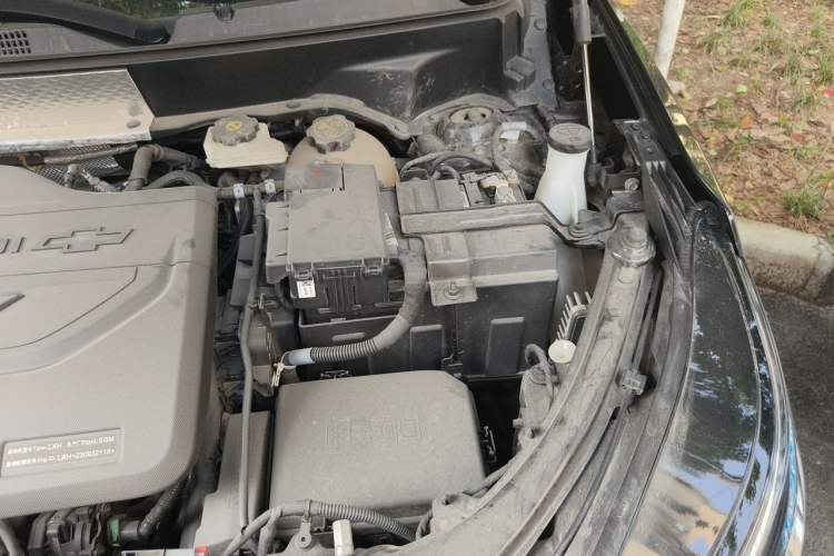 Used Chevrolet Equinox 2022 Mild Hybrid 550T RS Smart Boundary-Setting Edition Engine Bay Left