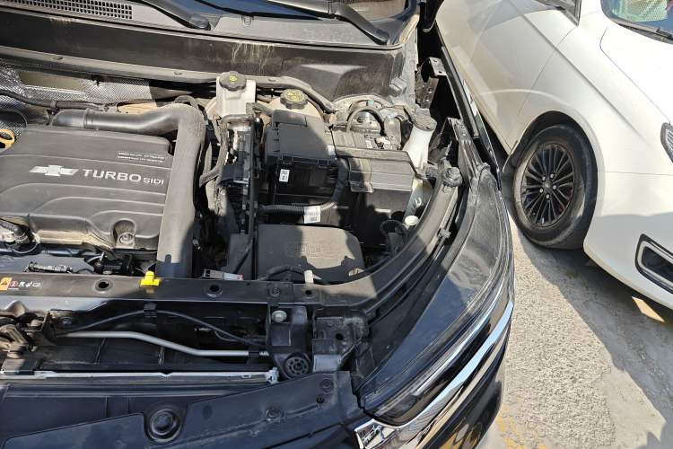 Used Chevrolet Equinox 2022 535T Chijie Edition Engine Bay Left