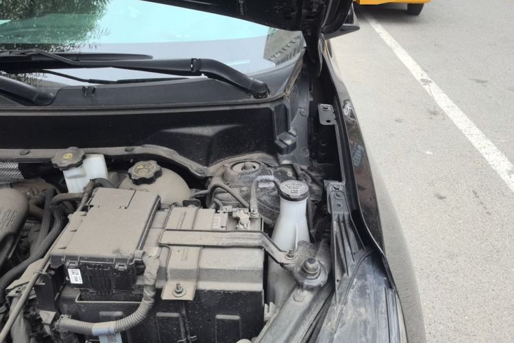 Used Chevrolet Equinox 2022 535T Chijie Edition Engine Bay Left