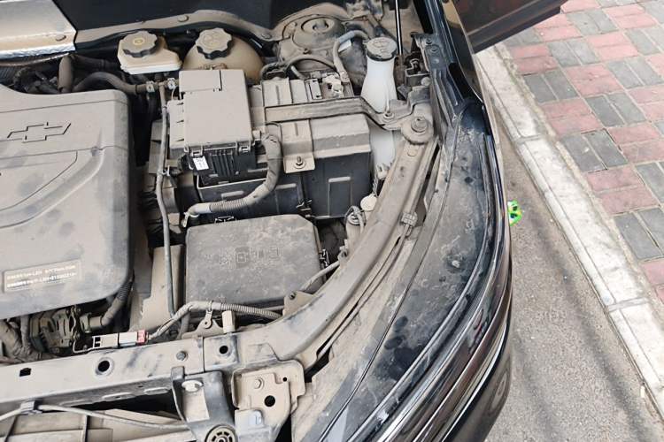 Used Chevrolet Equinox 2022 Mild Hybrid 550T RS Smart Boundary-Setting Edition Engine Bay Left