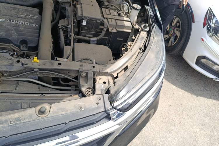 Used Chevrolet Equinox 2022 535T Chijie Edition Engine Bay Left
