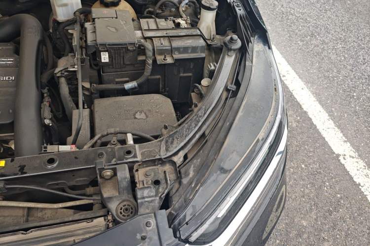 Used Chevrolet Equinox 2022 535T Chijie Edition Engine Bay Left